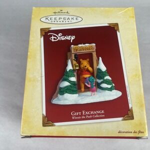 Hallmark Keepsake Disney Winnie‎ the Pooh Gift Exchange Christmas 2005 Ornament